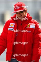 17.04.2009 Shanghai, China,  Kimi Raikkonen (FIN), Räikkönen, Scuderia Ferrari - Formula 1 World Championship, Rd 3, Chinese Grand Prix, Friday