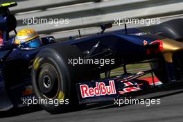 17.04.2009 Shanghai, China,  Sébastien Buemi (SUI), Scuderia Toro Rosso, STR4, STR04, STR-04 - Formula 1 World Championship, Rd 3, Chinese Grand Prix, Friday Practice