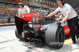 17.04.2009 Shanghai, China,  Heikki Kovalainen (FIN), McLaren Mercedes rear diffuser - Formula 1 World Championship, Rd 3, Chinese Grand Prix, Friday Practice