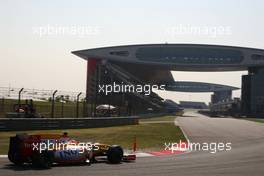 17.04.2009 Shanghai, China,  Nelson Piquet Jr (BRA), Renault F1 Team, R29 - Formula 1 World Championship, Rd 3, Chinese Grand Prix, Friday Practice