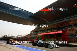 17.04.2009 Shanghai, China,  Robert Kubica (POL), BMW Sauber F1 Team, F1.09 - Formula 1 World Championship, Rd 3, Chinese Grand Prix, Friday Practice
