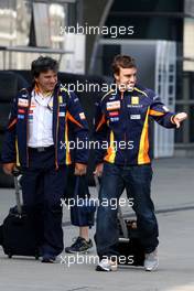 17.04.2009 Shanghai, China,  Fernando Alonso (ESP), Renault F1 Team - Formula 1 World Championship, Rd 3, Chinese Grand Prix, Friday