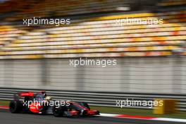 17.04.2009 Shanghai, China,  Lewis Hamilton (GBR), McLaren Mercedes, MP4-24 - Formula 1 World Championship, Rd 3, Chinese Grand Prix, Friday Practice