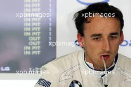 17.04.2009 Shanghai, China,  Robert Kubica (POL),  BMW Sauber F1 Team - Formula 1 World Championship, Rd 3, Chinese Grand Prix, Friday Practice