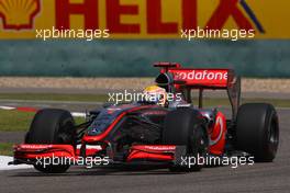 17.04.2009 Shanghai, China,  Lewis Hamilton (GBR), McLaren Mercedes, MP4-24 - Formula 1 World Championship, Rd 3, Chinese Grand Prix, Friday Practice