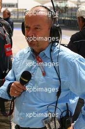 17.04.2009 Shanghai, China,  Mike Gascoyne is now working for the BBC - Formula 1 World Championship, Rd 3, Chinese Grand Prix, Friday Practice