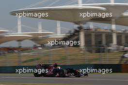 17.04.2009 Shanghai, China,  Sebastian Bourdais (FRA), Scuderia Toro Rosso, STR4, STR04, STR-04 - Formula 1 World Championship, Rd 3, Chinese Grand Prix, Friday Practice