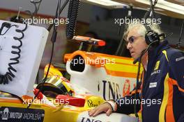17.04.2009 Shanghai, China,  Flavio Briatore (ITA), Renault F1 Team, Team Chief, Managing Director, Fernando Alonso (ESP), Renault F1 Team - Formula 1 World Championship, Rd 3, Chinese Grand Prix, Friday Practice