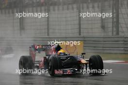 19.04.2009 Shanghai, China,  Sébastien Buemi (SUI), Scuderia Toro Rosso, STR4, STR04, STR-04 after his crash with Sebastian Vettel (GER), Red Bull Racing, RB5 - Formula 1 World Championship, Rd 3, Chinese Grand Prix, Sunday Race