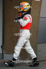 18.04.2009 Shanghai, China,  Lewis Hamilton (GBR), McLaren Mercedes - Formula 1 World Championship, Rd 3, Chinese Grand Prix, Saturday Qualifying