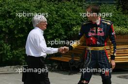 18.04.2009 Shanghai, China,  Bernie Ecclestone (GBR) with Sebastian Bourdais (FRA), Scuderia Toro Rosso - Formula 1 World Championship, Rd 3, Chinese Grand Prix, Saturday
