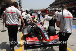 18.04.2009 Shanghai, China,  Lewis Hamilton (GBR), McLaren Mercedes, MP4-24 - Formula 1 World Championship, Rd 3, Chinese Grand Prix, Saturday Practice