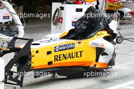16.04.2009 Shanghai, China,  Renault Tub - Formula 1 World Championship, Rd 3, Chinese Grand Prix, Thursday