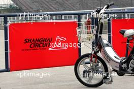16.04.2009 Shanghai, China,  cycle - Formula 1 World Championship, Rd 3, Chinese Grand Prix, Thursday