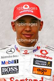 26.03.2009 Melbourne, Australia,  Lewis Hamilton (GBR), McLaren Mercedes - Formula 1 World Championship, Rd 1, Australian Grand Prix, Helmets and Portraits