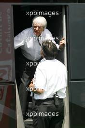 08.05.2009 Barcelona, Spain,  Bernie Ecclestone (GBR)  - Formula 1 World Championship, Rd 5, Spanish Grand Prix, Friday