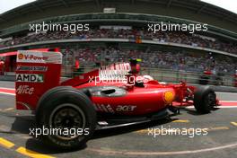 08.05.2009 Barcelona, Spain,  Kimi Raikkonen (FIN), Räikkönen, Scuderia Ferrari  - Formula 1 World Championship, Rd 5, Spanish Grand Prix, Friday Practice