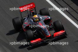 08.05.2009 Barcelona, Spain,  Lewis Hamilton (GBR), McLaren Mercedes, MP4-24 - Formula 1 World Championship, Rd 5, Spanish Grand Prix, Friday Practice