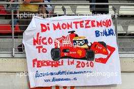08.05.2009 Barcelona, Spain,  Banners in the crowd, Nico Rosberg (GER), Williams F1 Team  - Formula 1 World Championship, Rd 5, Spanish Grand Prix, Friday Practice