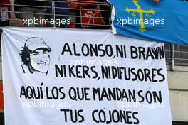 08.05.2009 Barcelona, Spain,  Banners in the crowd for Fernando Alonso (ESP), Renault F1 Team - Formula 1 World Championship, Rd 5, Spanish Grand Prix, Friday Practice