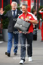 09.05.2009 Barcelona, Spain,  Michael Schumacher (GER), Test Driver, Scuderia Ferrari and Willi Weber (GER), Driver Manager - Formula 1 World Championship, Rd 5, Spanish Grand Prix, Saturday