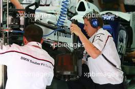 09.05.2009 Barcelona, Spain, Car of Nick Heidfeld (GER), BMW Sauber F1 Team after crashing - Formula 1 World Championship, Rd 5, Spanish Grand Prix, Saturday Practice
