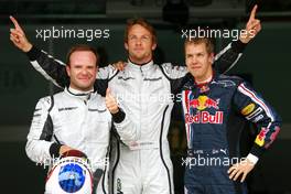 09.05.2009 Barcelona, Spain,  Rubens Barrichello (BRA), Brawn GP, Jenson Button (GBR), Brawn GP and Sebastian Vettel (GER), Red Bull Racing  - Formula 1 World Championship, Rd 5, Spanish Grand Prix, Saturday Qualifying