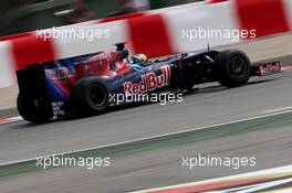 09.05.2009 Barcelona, Spain,  Sebastian Bourdais (FRA), Scuderia Toro Rosso, STR4, STR04, STR-04 - Formula 1 World Championship, Rd 5, Spanish Grand Prix, Saturday Practice