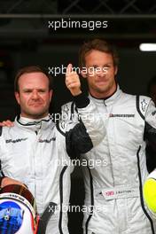 09.05.2009 Barcelona, Spain,  Rubens Barrichello (BRA), Brawn GP and Jenson Button (GBR), Brawn GP  - Formula 1 World Championship, Rd 5, Spanish Grand Prix, Saturday Qualifying