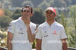 07.05.2009 Barcelona, Spain,  Pedro de la Rosa (ESP), Test Driver, McLaren Mercedes, Lewis Hamilton (GBR), McLaren Mercedes - Formula 1 World Championship, Rd 5, Spanish Grand Prix, Thursday