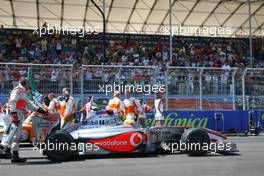 23.08.2009 Valencia, Spain,  Lewis Hamilton (GBR), McLaren Mercedes - Formula 1 World Championship, Rd 11, European Grand Prix, Sunday Pre-Race Grid