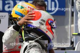 23.08.2009 Valencia, Spain,  Lewis Hamilton (GBR), McLaren Mercedes, Rubens Barrichello (BRA), BrawnGP - Formula 1 World Championship, Rd 11, European Grand Prix, Sunday Podium