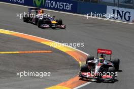 23.08.2009 Valencia, Spain,  Lewis Hamilton (GBR), McLaren Mercedes leads Mark Webber (AUS), Red Bull Racing - Formula 1 World Championship, Rd 11, European Grand Prix, Sunday Race