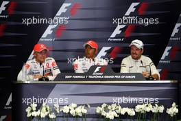 22.08.2009 Valencia, Spain,  Heikki Kovalainen (FIN), McLaren Mercedes, Lewis Hamilton (GBR), McLaren Mercedes, Rubens Barrichello (BRA), BrawnGP - Formula 1 World Championship, Rd 11, European Grand Prix, Saturday Press Conference