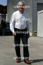 20.08.2009 Valencia, Spain,  Bernie Ecclestone (GBR)  - Formula 1 World Championship, Rd 11, European Grand Prix, Thursday
