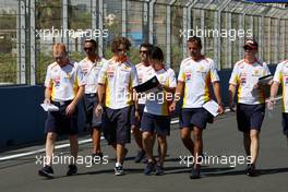 20.08.2009 Valencia, Spain,  Romain Grosjean (FRA), Renault F1 Team, walks the track  - Formula 1 World Championship, Rd 11, European Grand Prix, Thursday