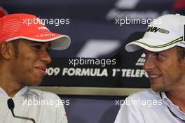20.08.2009 Valencia, Spain,  Lewis Hamilton (GBR), McLaren Mercedes, Jenson Button (GBR), BrawnGP - Formula 1 World Championship, Rd 11, European Grand Prix, Thursday Press Conference