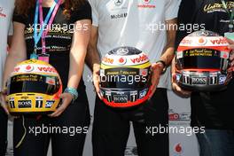 20.08.2009 Valencia, Spain,  Helmets have the name of Johnny Walker prize winners- Formula 1 World Championship, Rd 11, European Grand Prix, Thursday