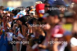 20.08.2009 Valencia, Spain,  Fans during pitwalk - Formula 1 World Championship, Rd 11, European Grand Prix, Thursday