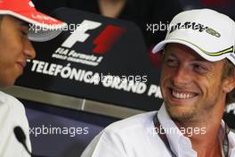 20.08.2009 Valencia, Spain,  Lewis Hamilton (GBR), McLaren Mercedes, Jenson Button (GBR), BrawnGP - Formula 1 World Championship, Rd 11, European Grand Prix, Thursday Press Conference