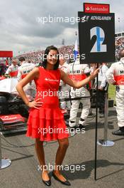 21.06.2009 Silverstone, England,  Grid girl - Formula 1 World Championship, Rd 8, British Grand Prix, Sunday Grid Girl