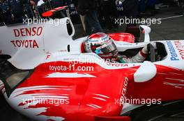 21.06.2009 Silverstone, England,  Jarno Trulli (ITA), Toyota Racing, TF109 - Formula 1 World Championship, Rd 8, British Grand Prix, Sunday Pre-Race Grid