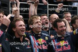 21.06.2009 Silverstone, England,  Christian Horner (GBR), Red Bull Racing, Sporting Director and Sebastian Vettel (GER), Red Bull Racing  - Formula 1 World Championship, Rd 8, British Grand Prix, Sunday Podium