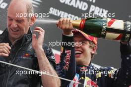 21.06.2009 Silverstone, England,  Adrian Newey (GBR), Red Bull Racing, Technical Operations Director, Sebastian Vettel (GER), Red Bull Racing - Formula 1 World Championship, Rd 8, British Grand Prix, Sunday Podium
