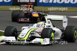 21.06.2009 Silverstone, England,  Rubens Barrichello (BRA), Brawn GP, BGP001, BGP 001 leads Mark Webber (AUS), Red Bull Racing, RB5 - Formula 1 World Championship, Rd 8, British Grand Prix, Sunday Race