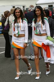 20.06.2009 Silverstone, England,  girls in the paddock  - Formula 1 World Championship, Rd 8, British Grand Prix, Saturday