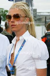 21.06.2009 Silverstone, England,  A girl in the paddock - Formula 1 World Championship, Rd 8, British Grand Prix, Sunday