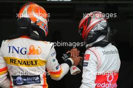 11.07.2009 NŸrburg, Germany,  Nelson Piquet Jr (BRA), Renault F1 Team and Heikki Kovalainen (FIN), McLaren Mercedes  - Formula 1 World Championship, Rd 9, German Grand Prix, Saturday Qualifying