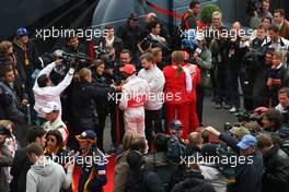 11.07.2009 NŸrburg, Germany,  Lewis Hamilton (GBR), McLaren Mercedes, Nelson Piquet Jr (BRA), Renault F1 Team and Sebastian Vettel (GER), Red Bull Racing  - Formula 1 World Championship, Rd 9, German Grand Prix, Saturday Qualifying
