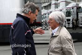 11.07.2009 Nürburg, Germany,  Dr. Mario Theissen (GER), BMW Sauber F1 Team, BMW Motorsport Director, Bernie Ecclestone (GBR) - Formula 1 World Championship, Rd 9, German Grand Prix, Saturday